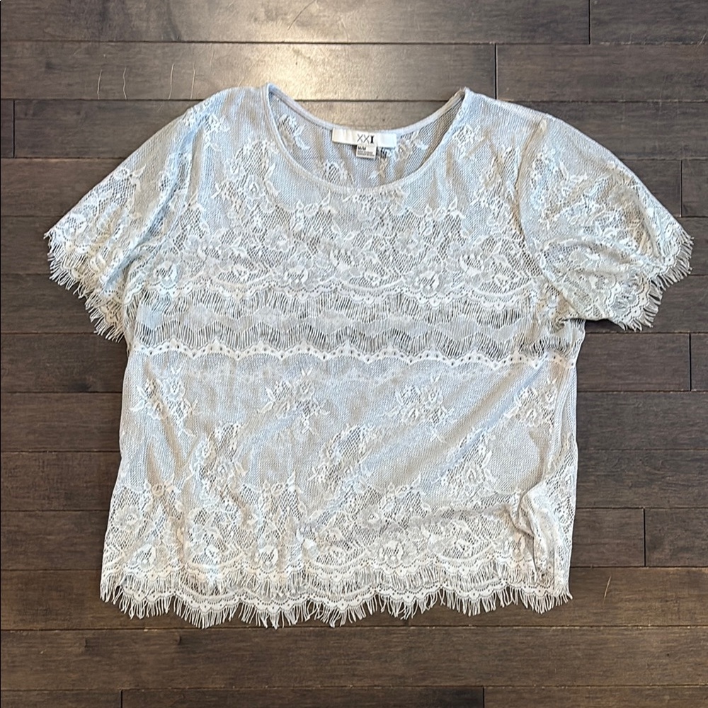 Forever 21 Light Gray Lace Short Sleeve Sheer Tshirt Women’s M